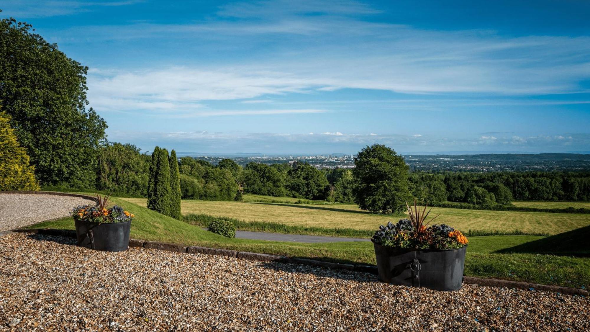 New House Country Hotel Cardiff Exterior foto